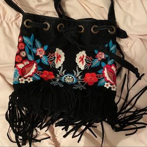 embroidered fringe bucket bag